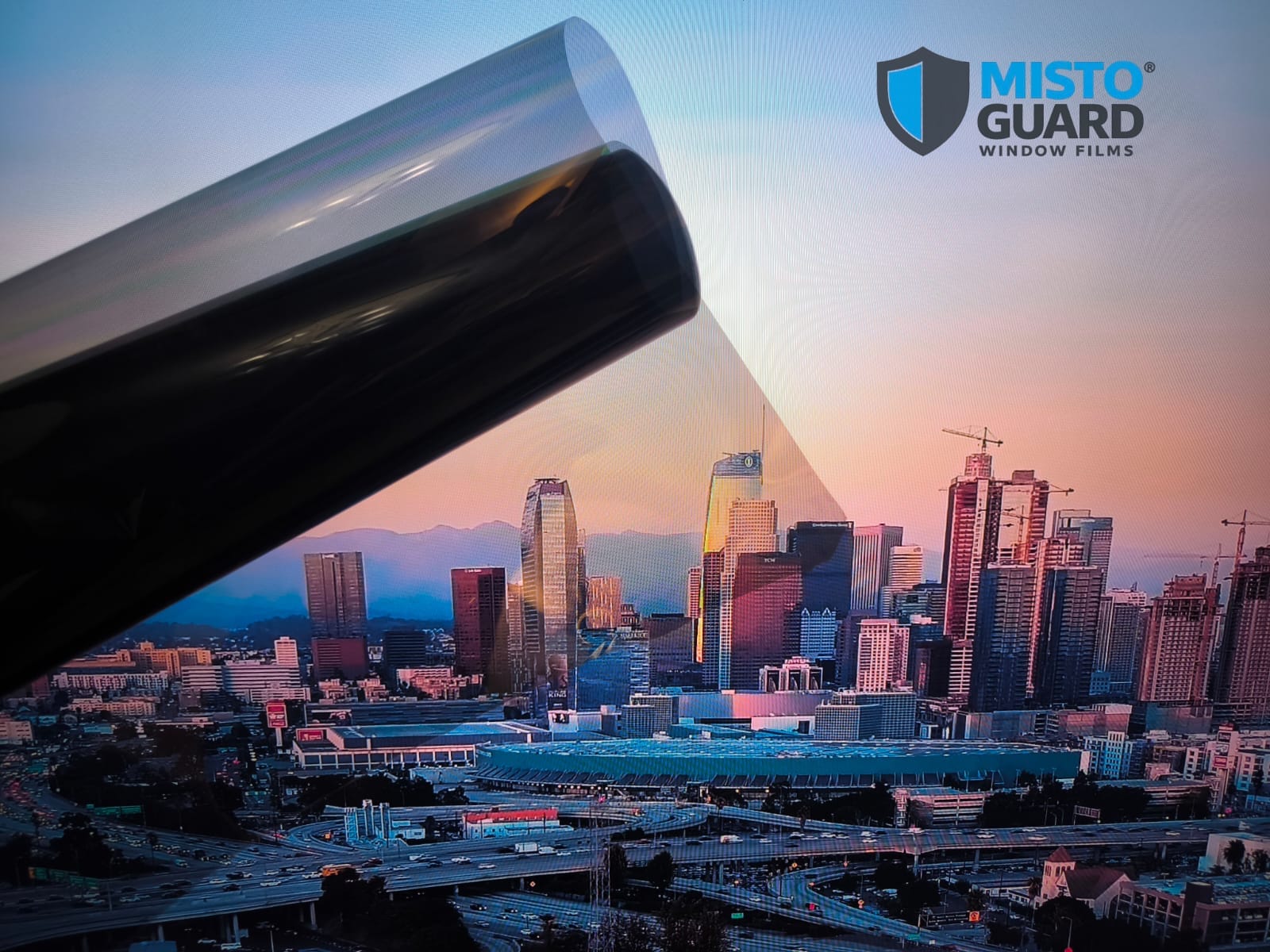 فيلم شمسي لحماية الزجاج من الحرارة والأشعة فوق البنفسجية